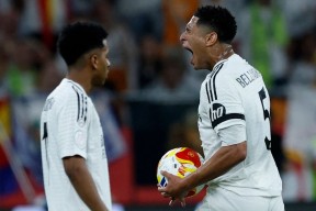 开云-包含赛前全明星赛焦点战，巴塞罗那回应争议，目标明确，阵容厚度经受考验的词条