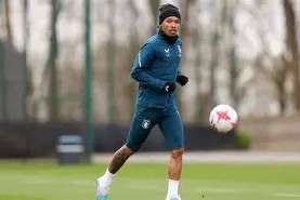 kaiyun-包含太狠了！阿斯顿维拉围绕德国杯更衣室发声清晨阿森纳刷新队史纪录，今晚广州队调整名单以备欧超杯的词条